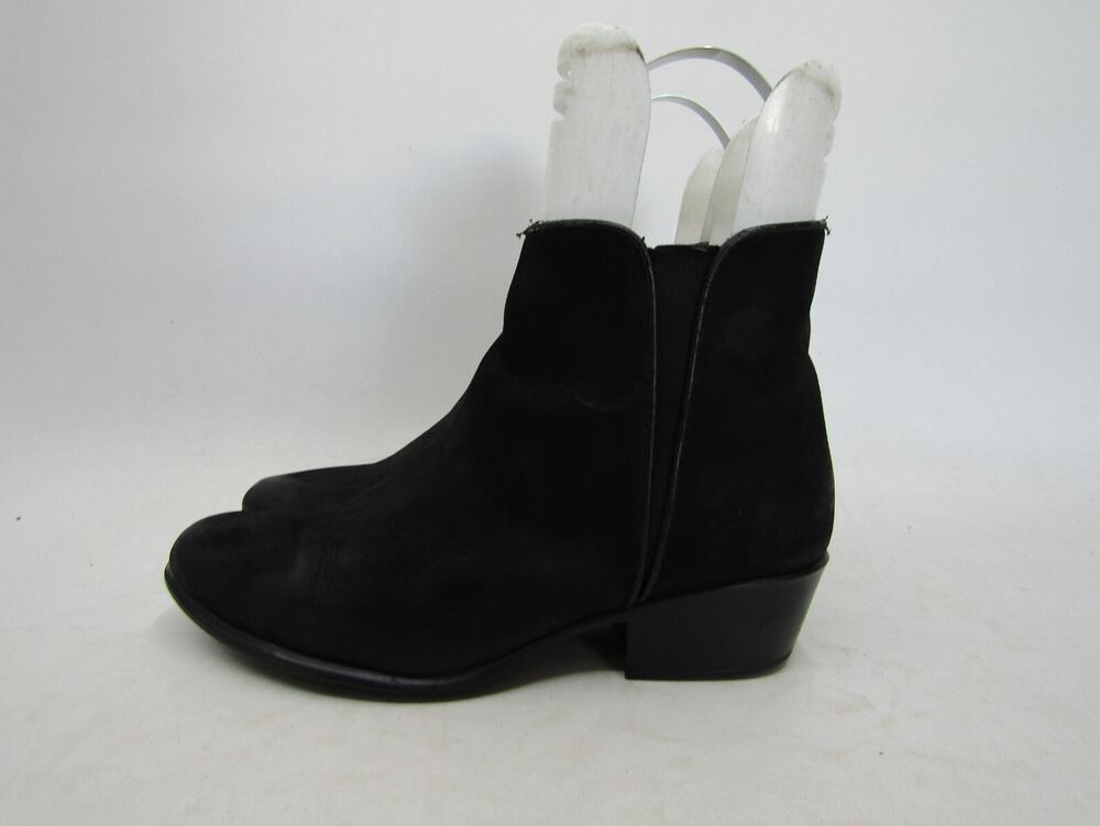 Steve Madden Womens Size 7.5 M Black Suede Zip Ankle Fashion Boots
